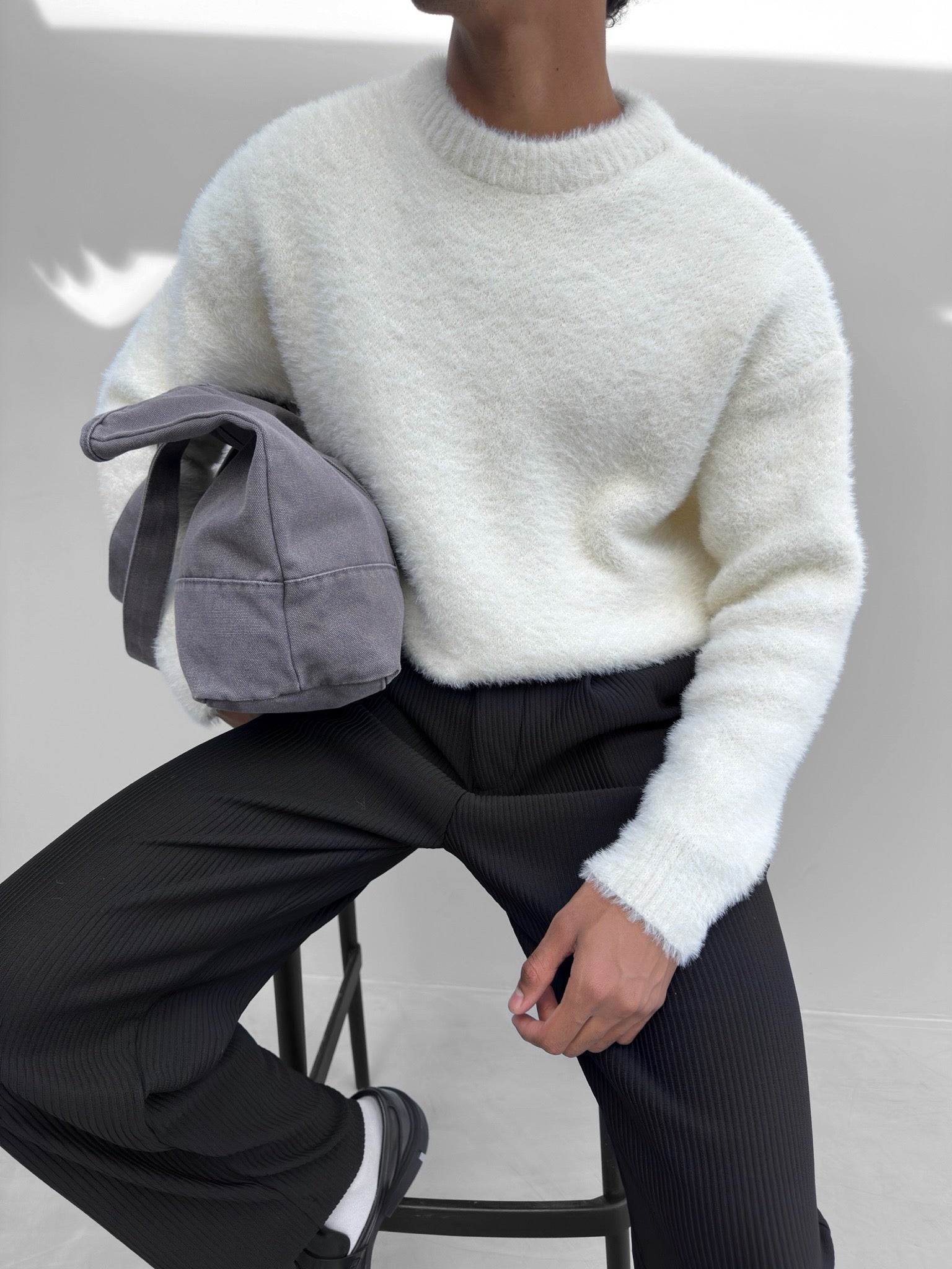 Valenzora | Wardrobe Luxury Fluffy Knit Sweater in Ecru