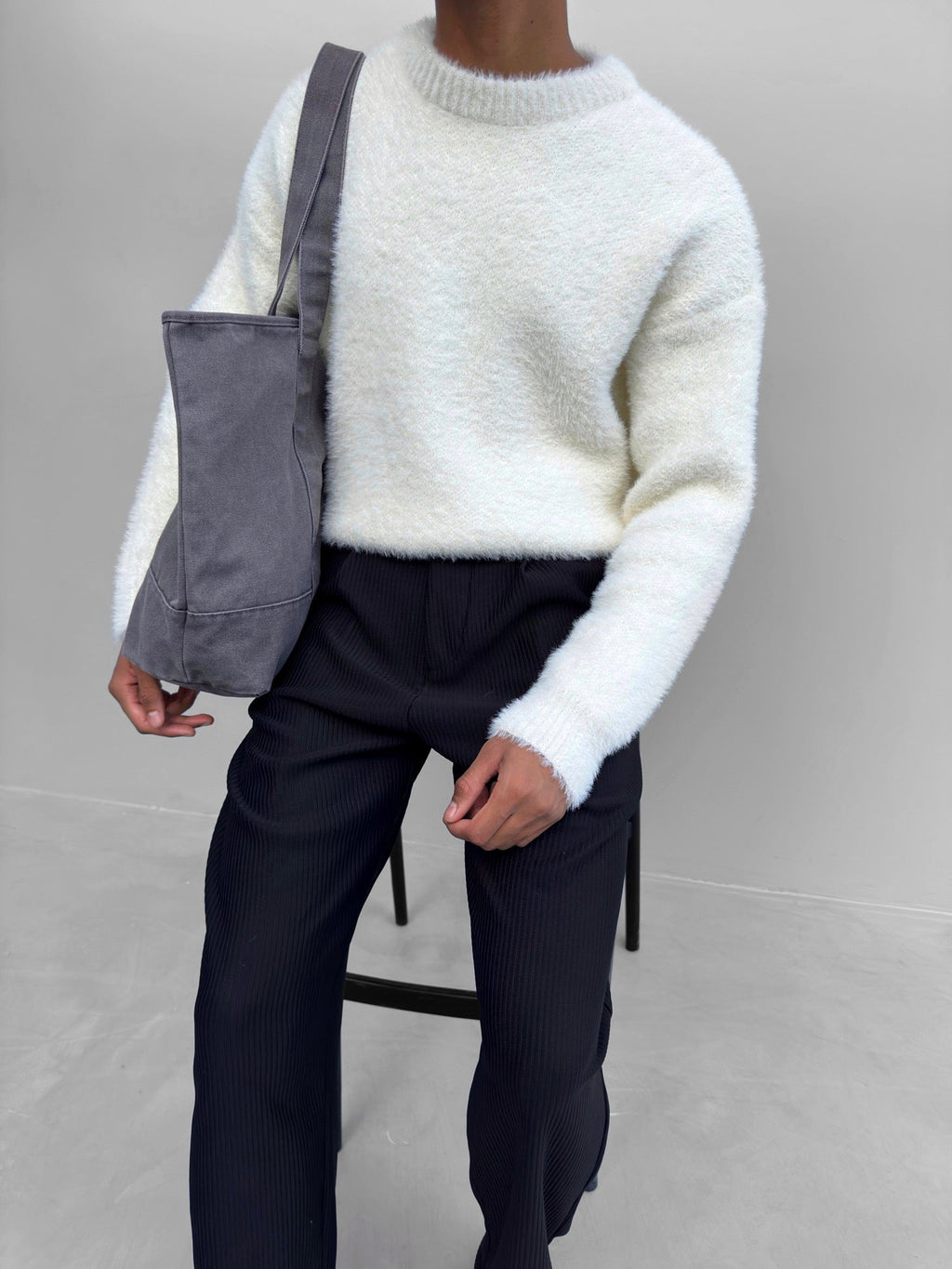 Valenzora | Wardrobe Luxury Fluffy Knit Sweater in Ecru