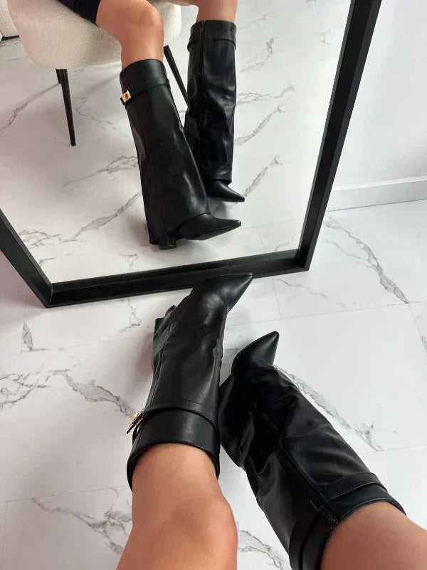 Valenzora | Shark Boots
