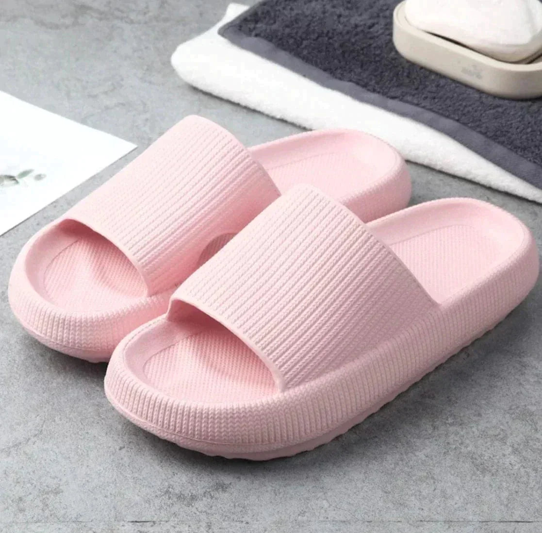 Valenzora | Soft, comfortable beach slippers