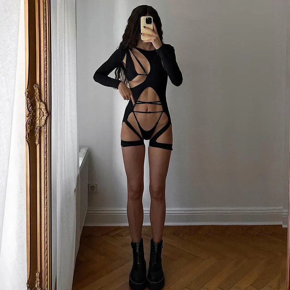 Valenzora | Sexy Cut-Out Body mit langen Ärmeln