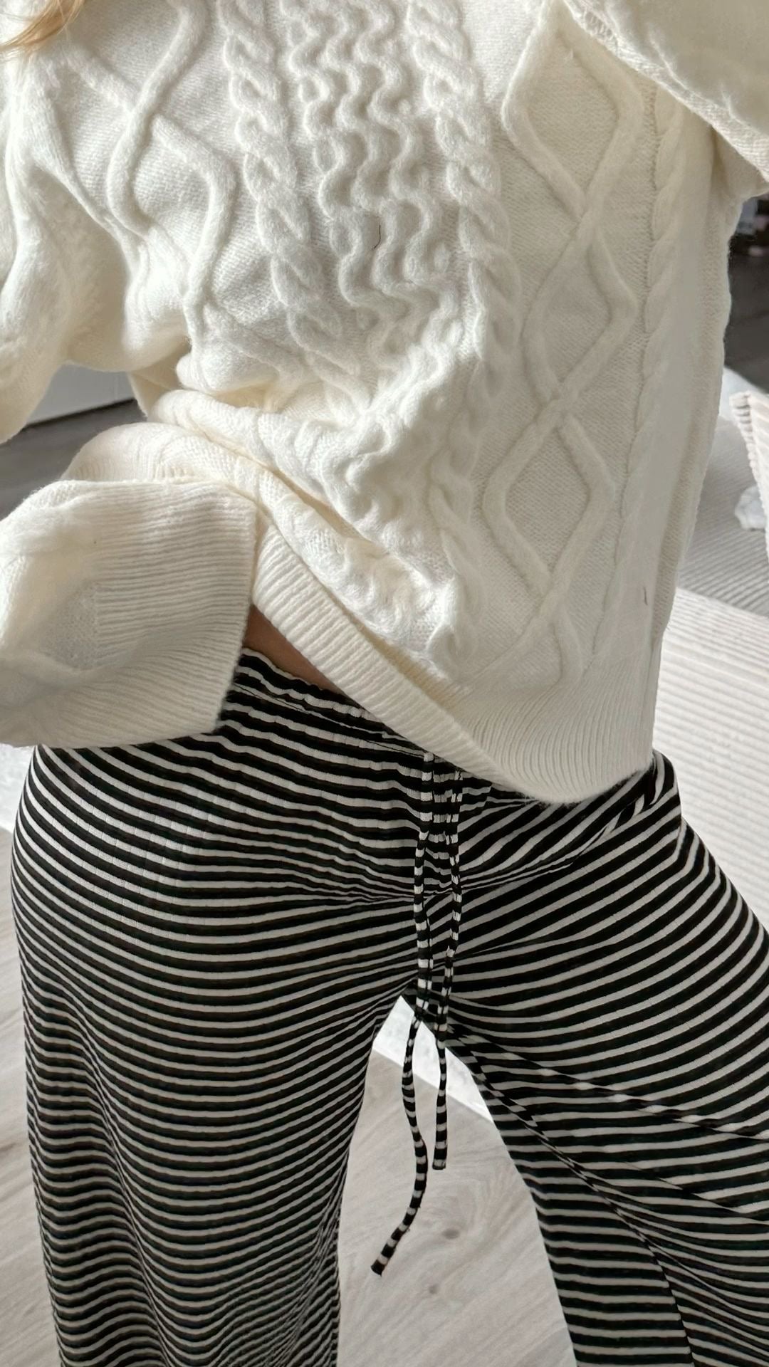 Valenzora | Cool Striped Trousers for a Fresh Look
