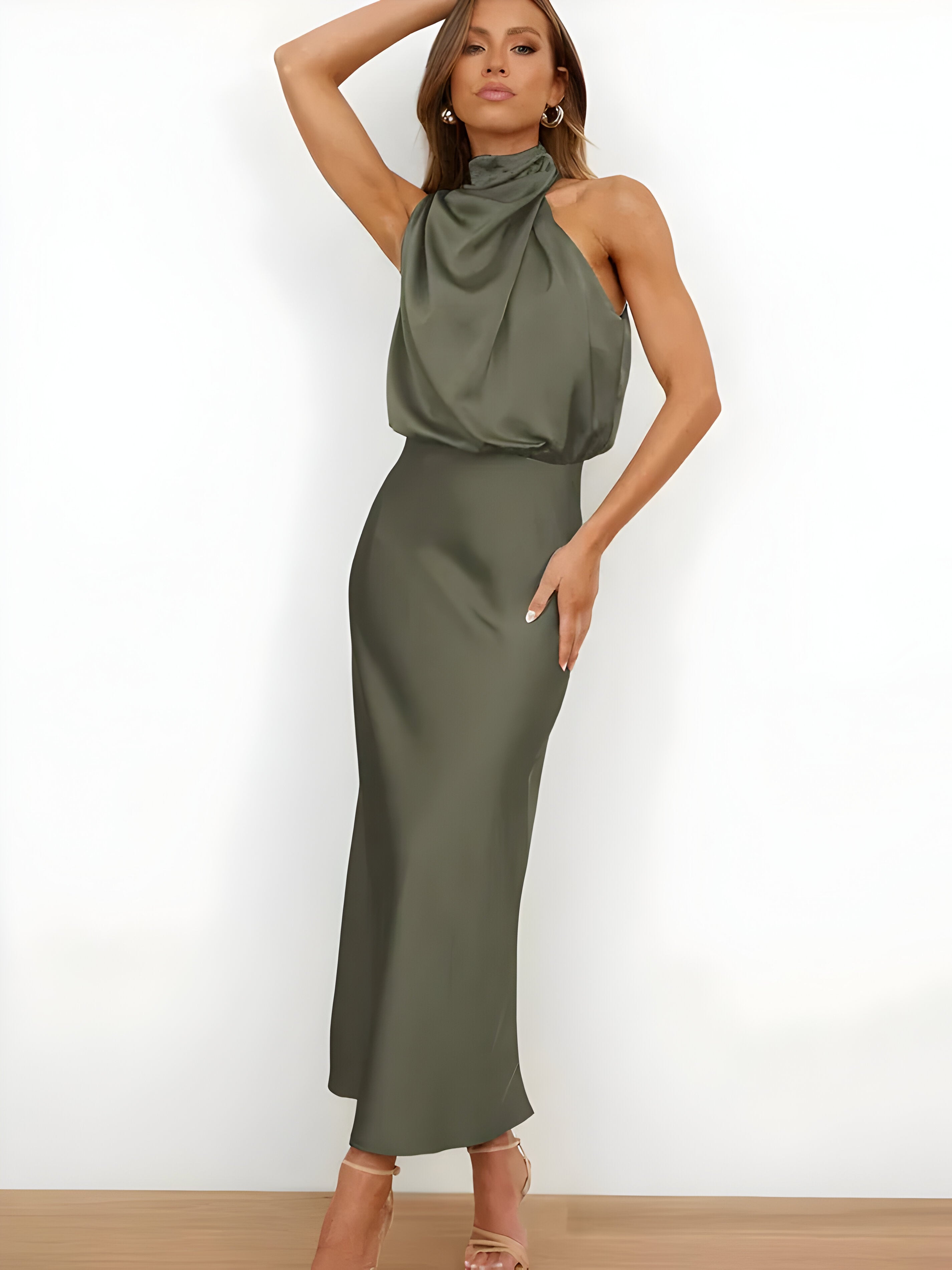 Valenzora | Elegantes Satinkleid-Design