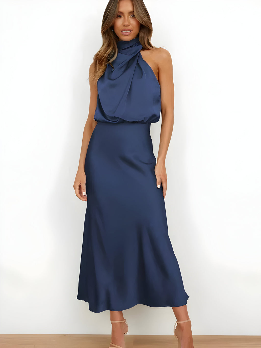 Valenzora | Elegantes Satinkleid-Design
