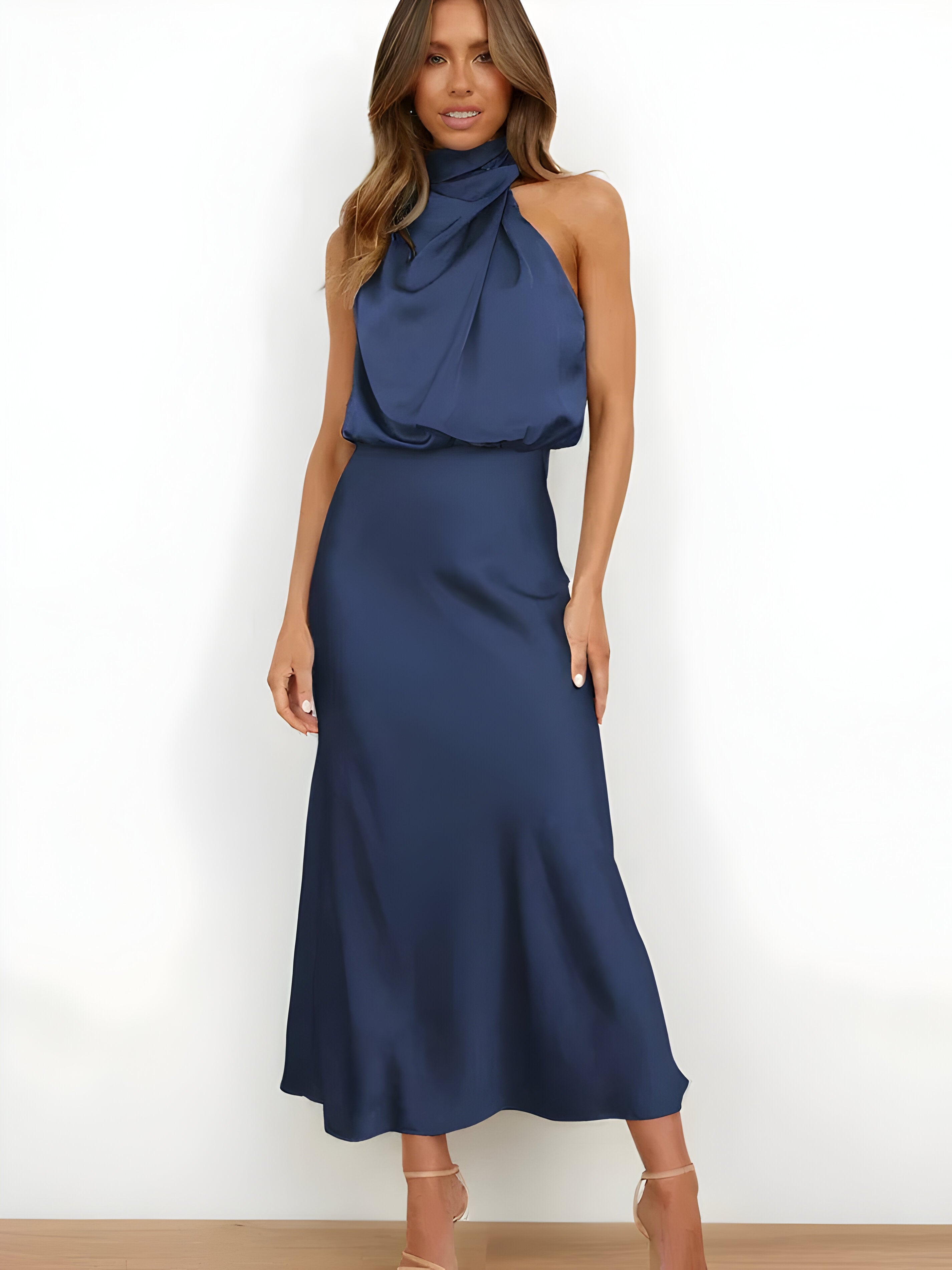 Valenzora | Elegantes Satinkleid-Design