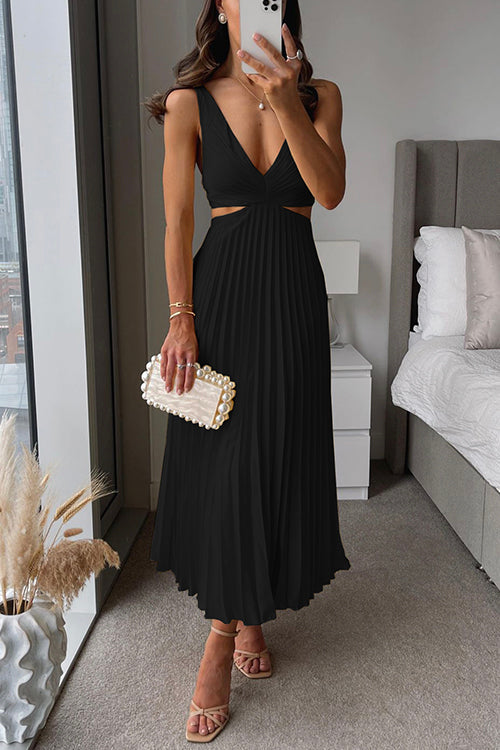 Valenzora | Pleated Plunge Midi Dress