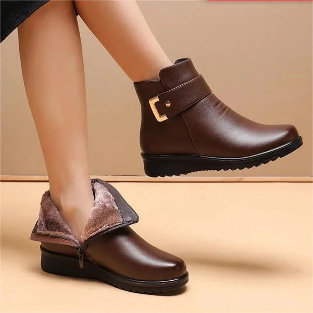 Orthopädischer Damenstiefel aus Wolle mit Metallschnalle
