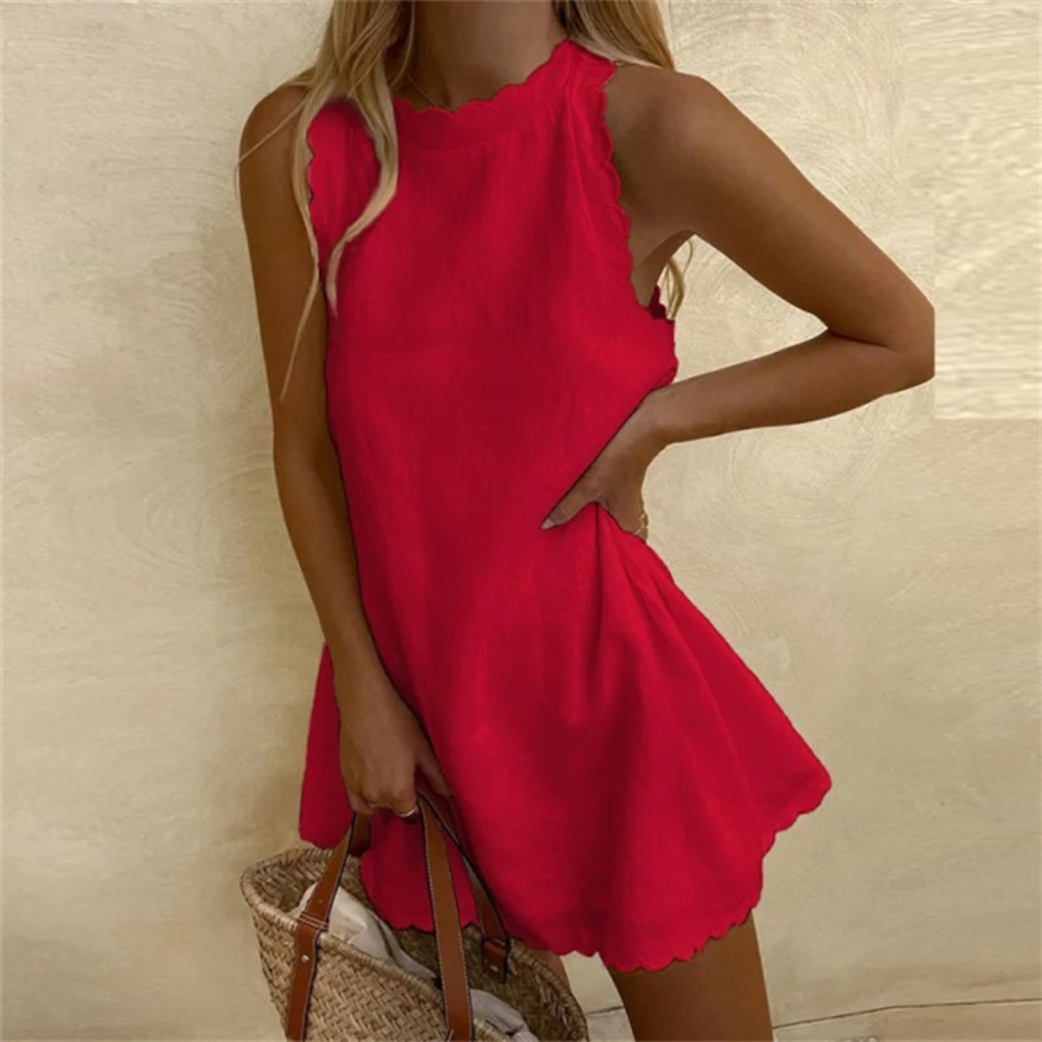 Valenzora | Leinenkleid mit roter Baumwolle und Rundhalsausschnitt