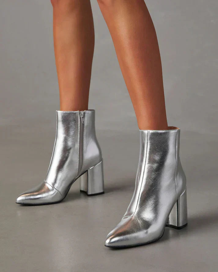Valenzora | Silver metallic ankle boots with block heels for a bold and trendy look