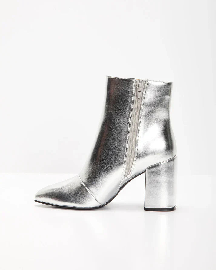 Valenzora | Silberfarbene Metallic-Stiefeletten mit Blockabsatz für einen gewagten und trendigen Look