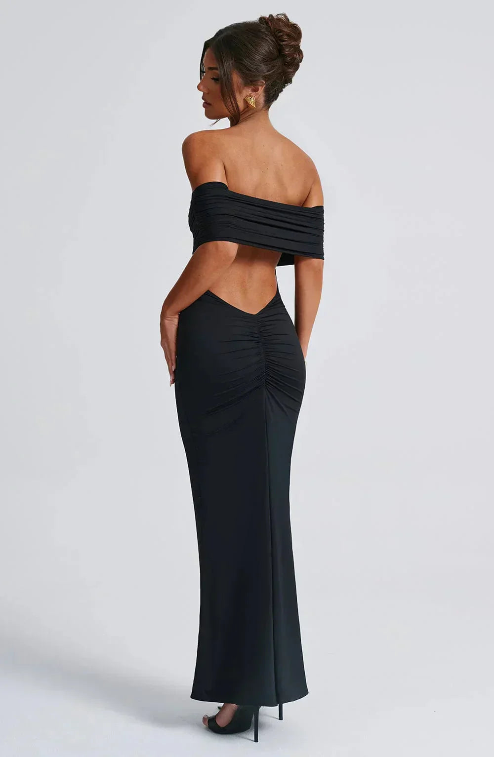 Valenzora | Kleid, rückenfrei, figurbetont, schulterfrei, elegantes Kleid