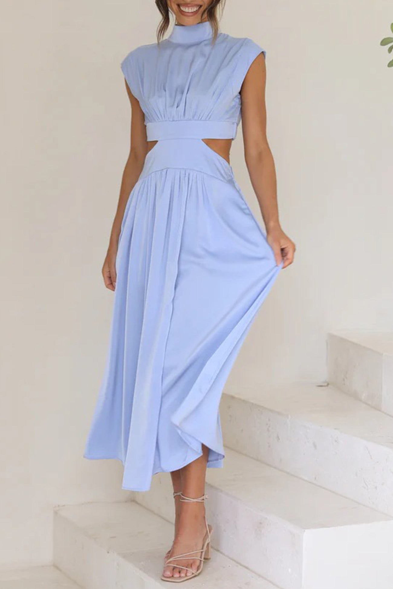 Valenzora | Midikleid mit Rollkragen und Cut-Outs