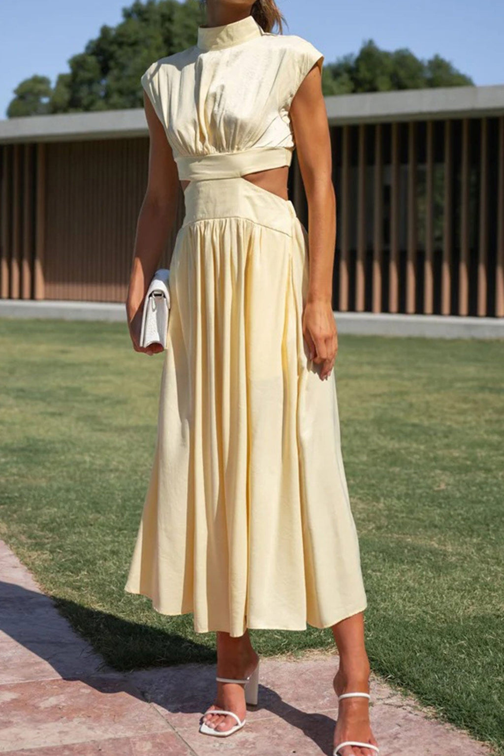 Valenzora | Midikleid mit Rollkragen und Cut-Outs
