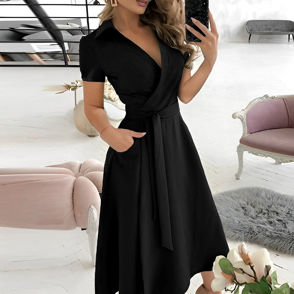 Valenzora | A-line dress with V-neck