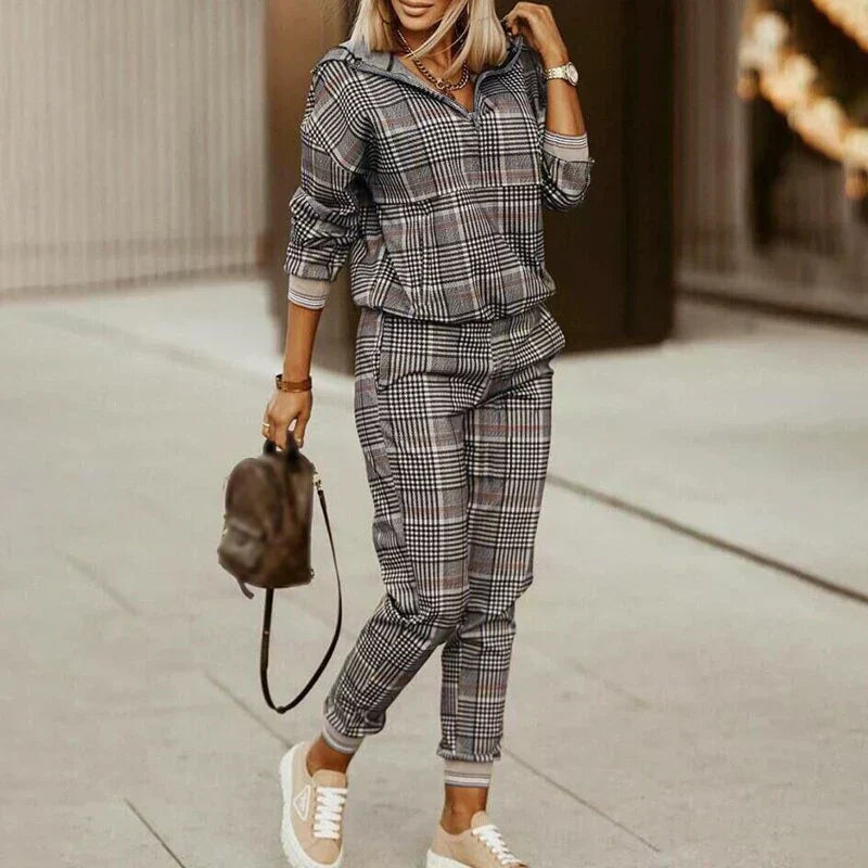 Valenzora | Women's Stylish 2-Piece Jogging Suit Set