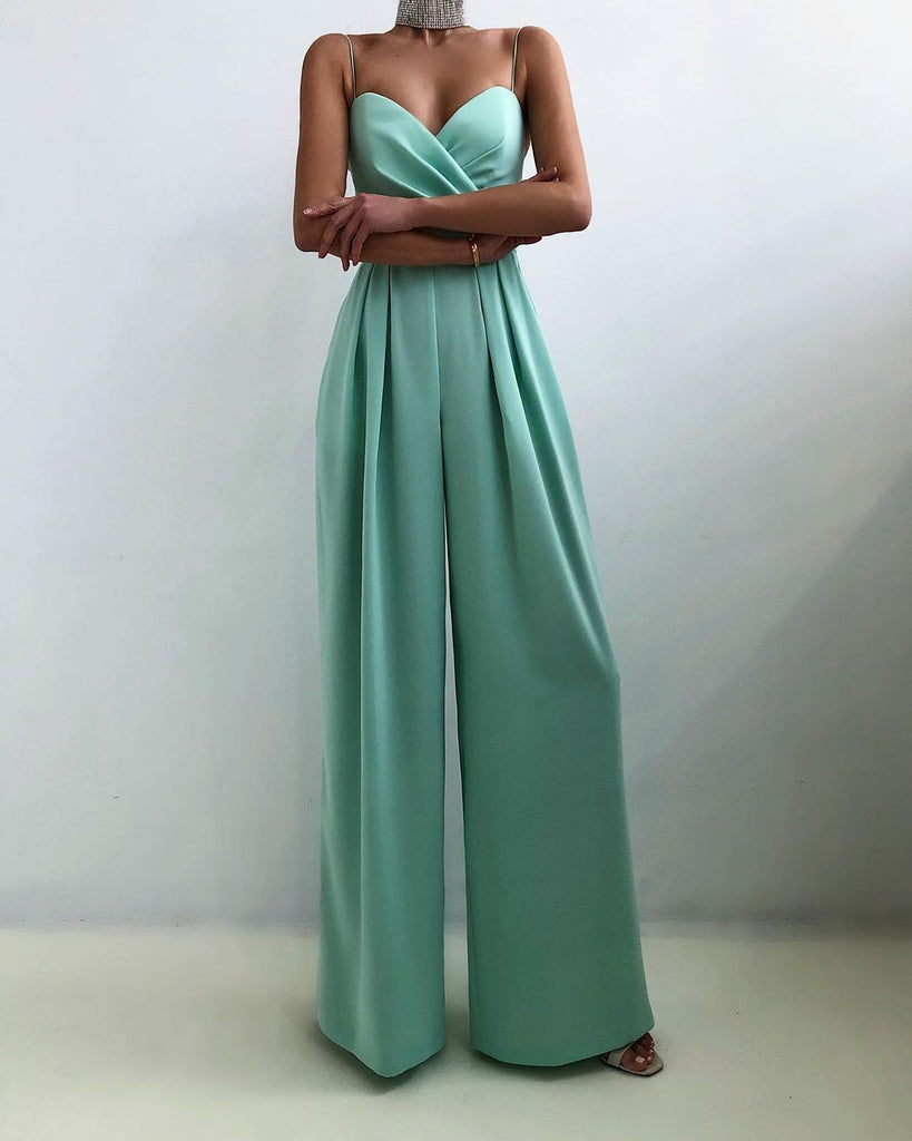 Valenzora | Sexy jumpsuit with belt