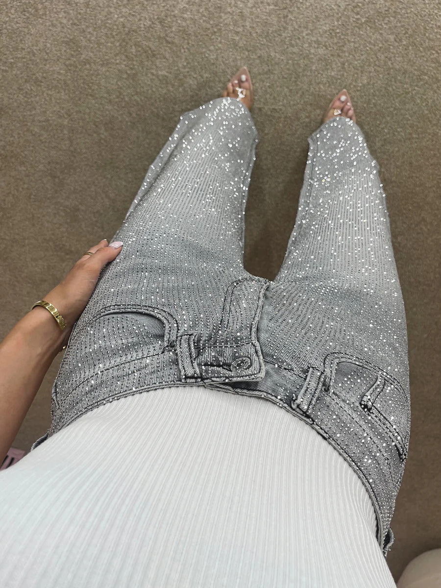 Valenzora | High-waisted jeans with diamond details