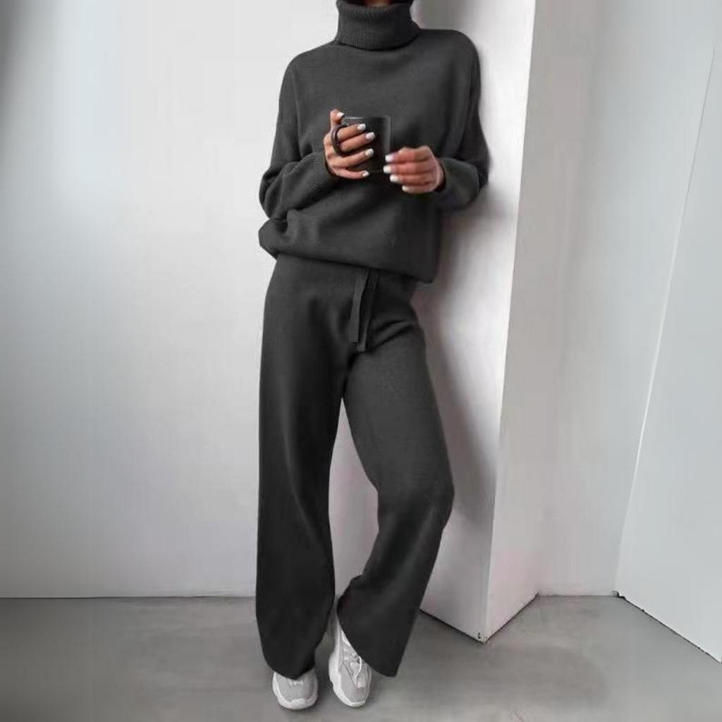 Valenzora | Comfortable 2-piece set consisting of a turtleneck sweater and long trousers