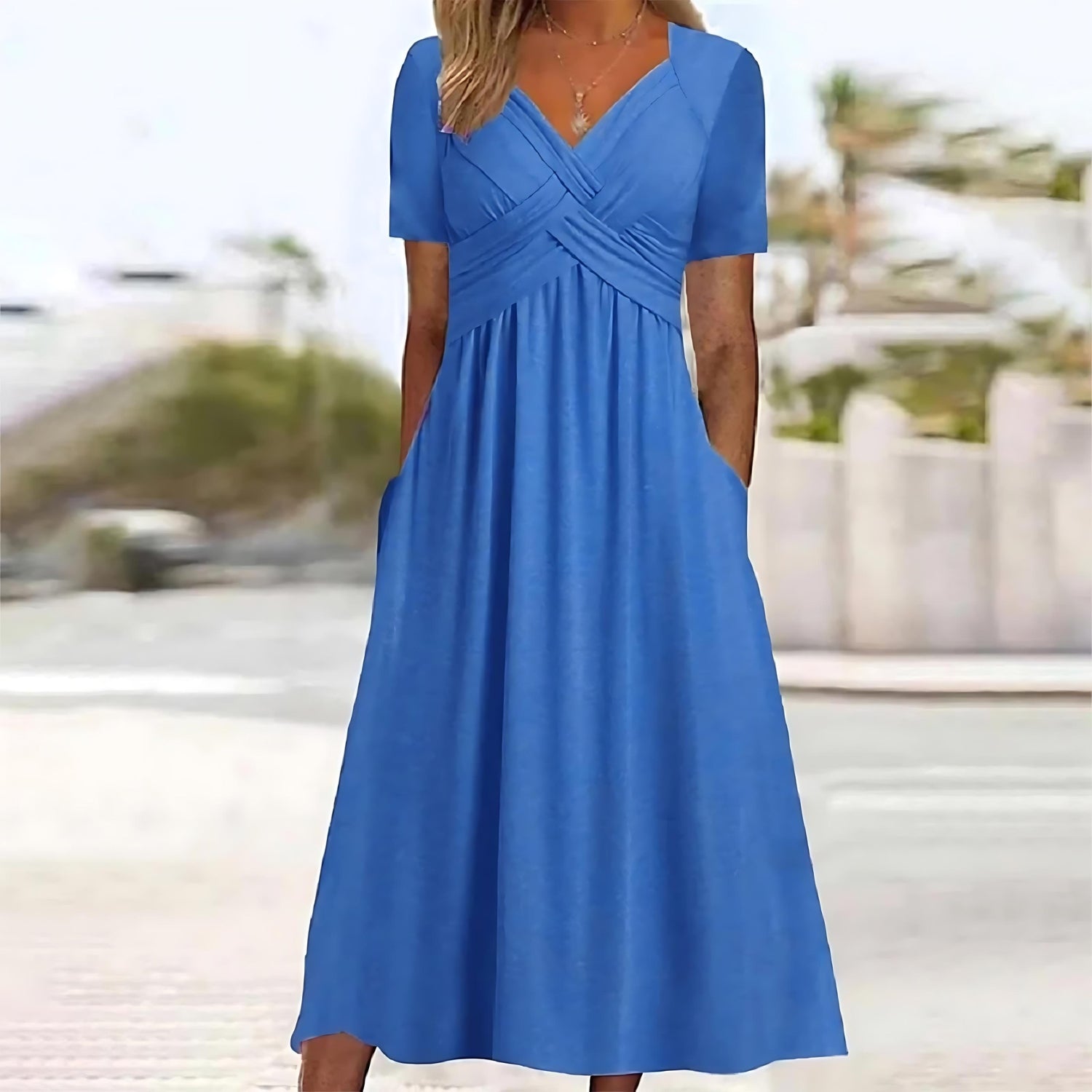 Valenzora | Elegantes Midikleid mit schmeichelndem Bauchkontrolleffekt