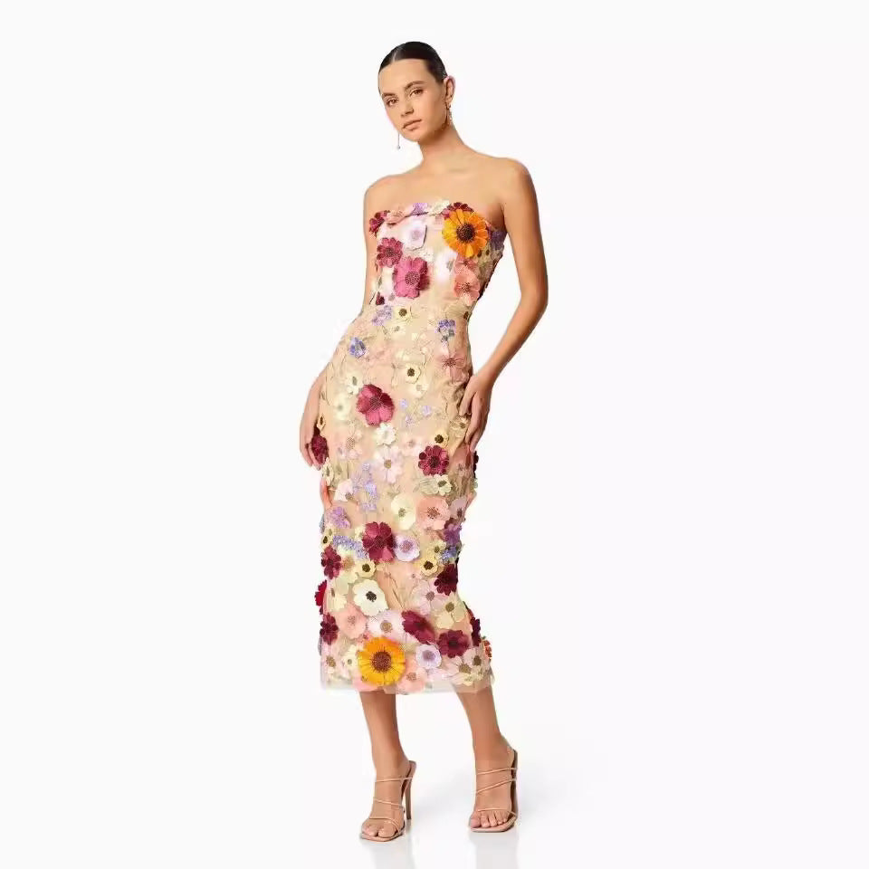Damenkleid mit Blumenstickerei und elegantem, tailliertem Schnitt, Größe S