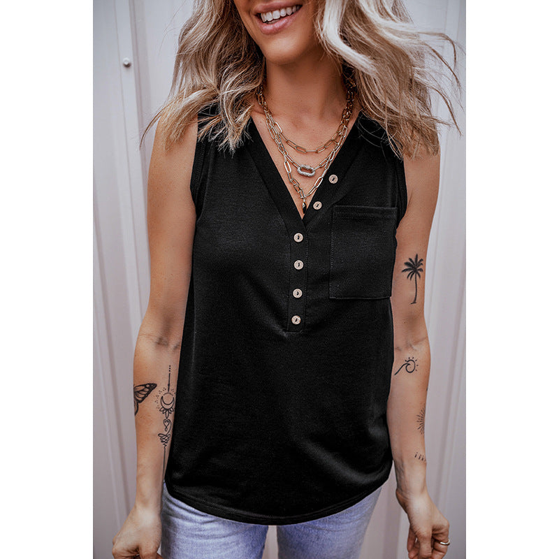 Women's sleeveless blouse with button placket and chest pocket, size