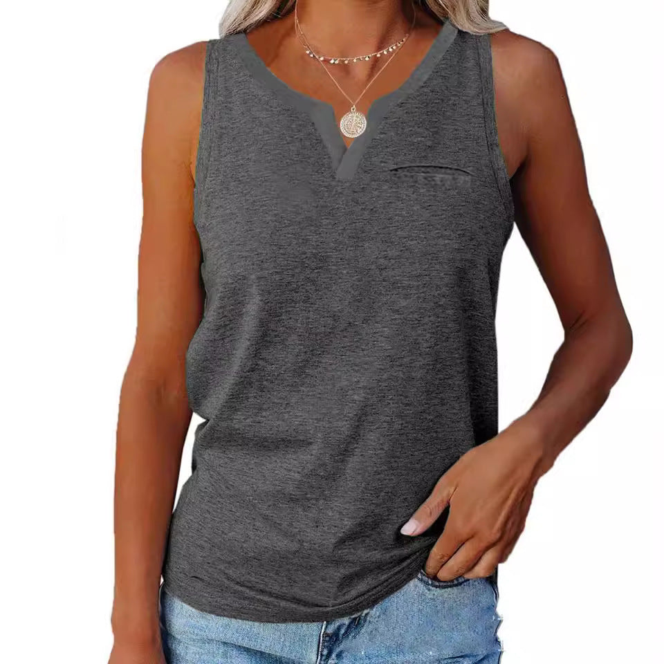 Women's sleeveless V-neck top with chest pocket and relaxed fit, size S