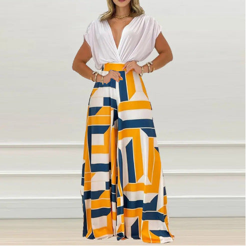 Women's jumpsuit with deep V-neck and wide leg, size