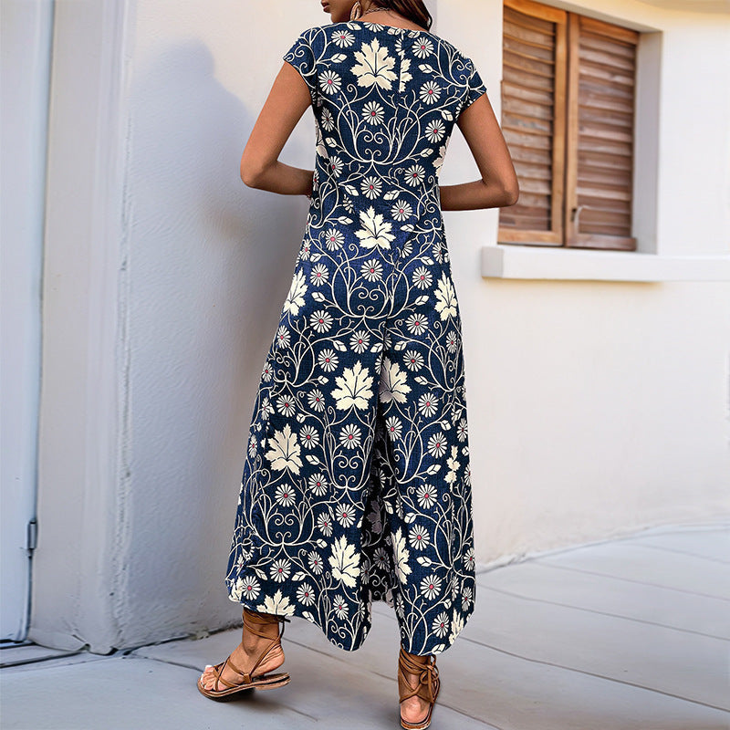 Women's jumpsuit with floral pattern and practical pockets, size