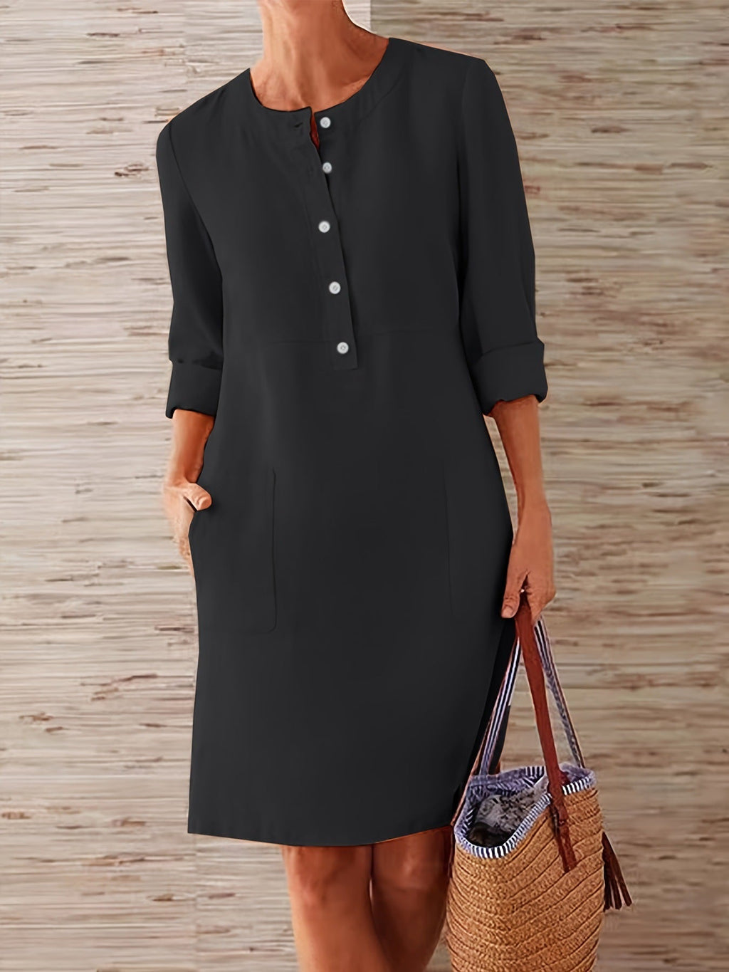 Women's versatile dress with button placket and practical pockets, size