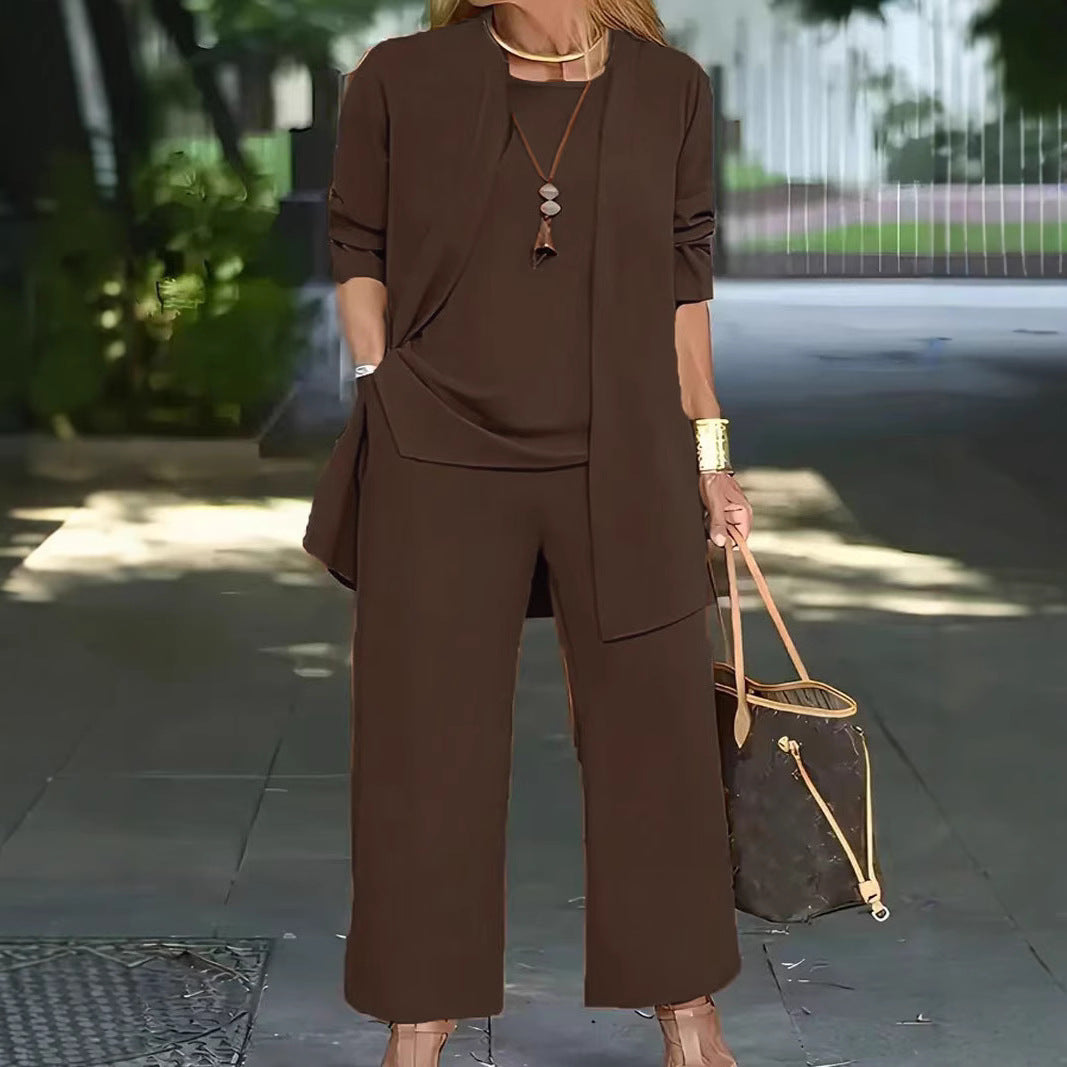 Women's elegant two-piece set with a loose-fitting jacket and comfortable trousers, size