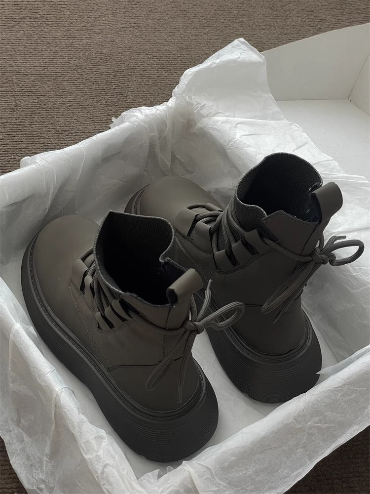 Valenzora | Thick veteran boots
