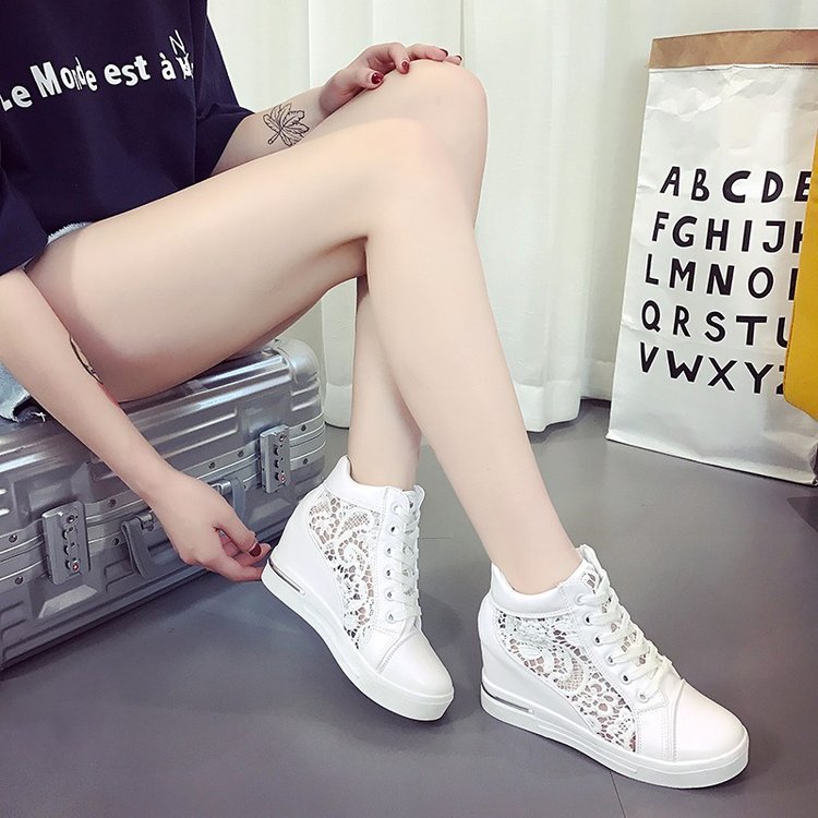 Damen-Keil-Sneaker mit modischer Spitzendetail und lässigem Metallic-Finish, Größe Valenzora