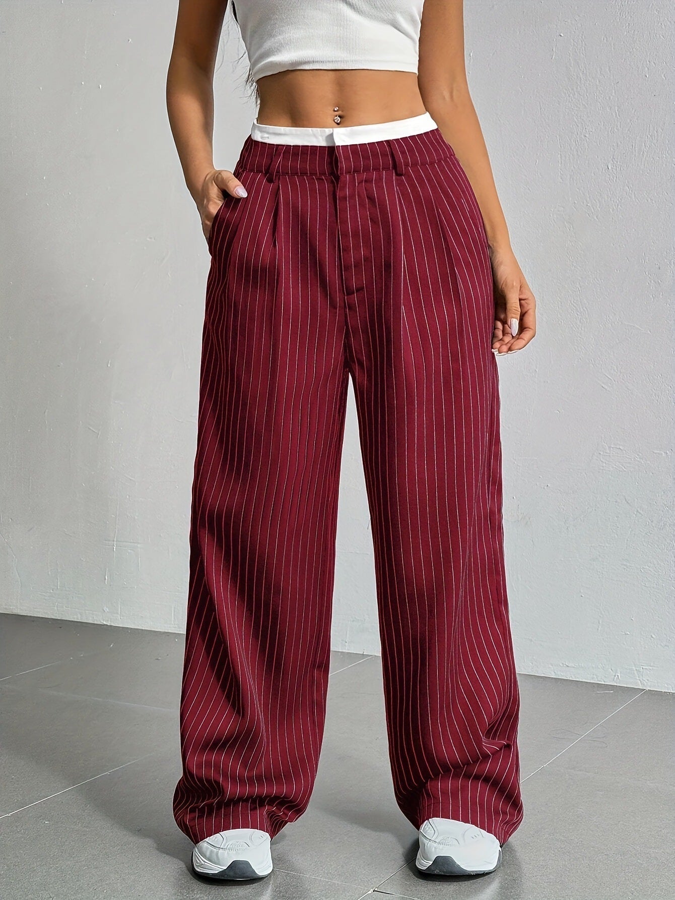 Elegante Damen-Hose mit weitem Bein und Nadelstreifen, hoher Bund, Größe