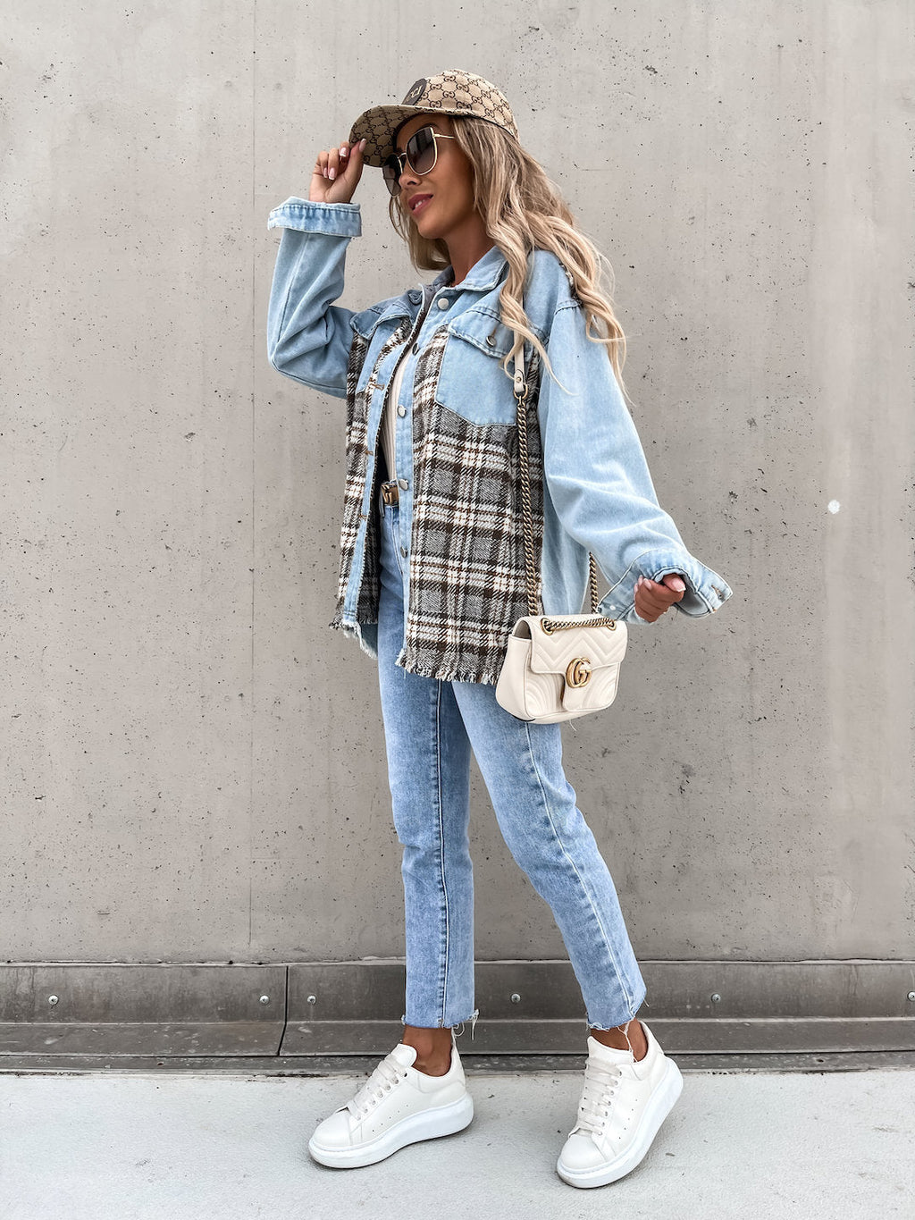 Valenzora | Casual button-front long-sleeved denim shirt