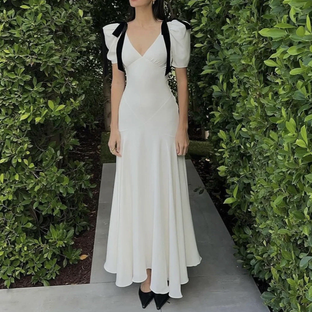 Valenzora | Softes weißes, tiefer V-Ausschnitt, Schleife, Puffärmel, Slim-Kleid