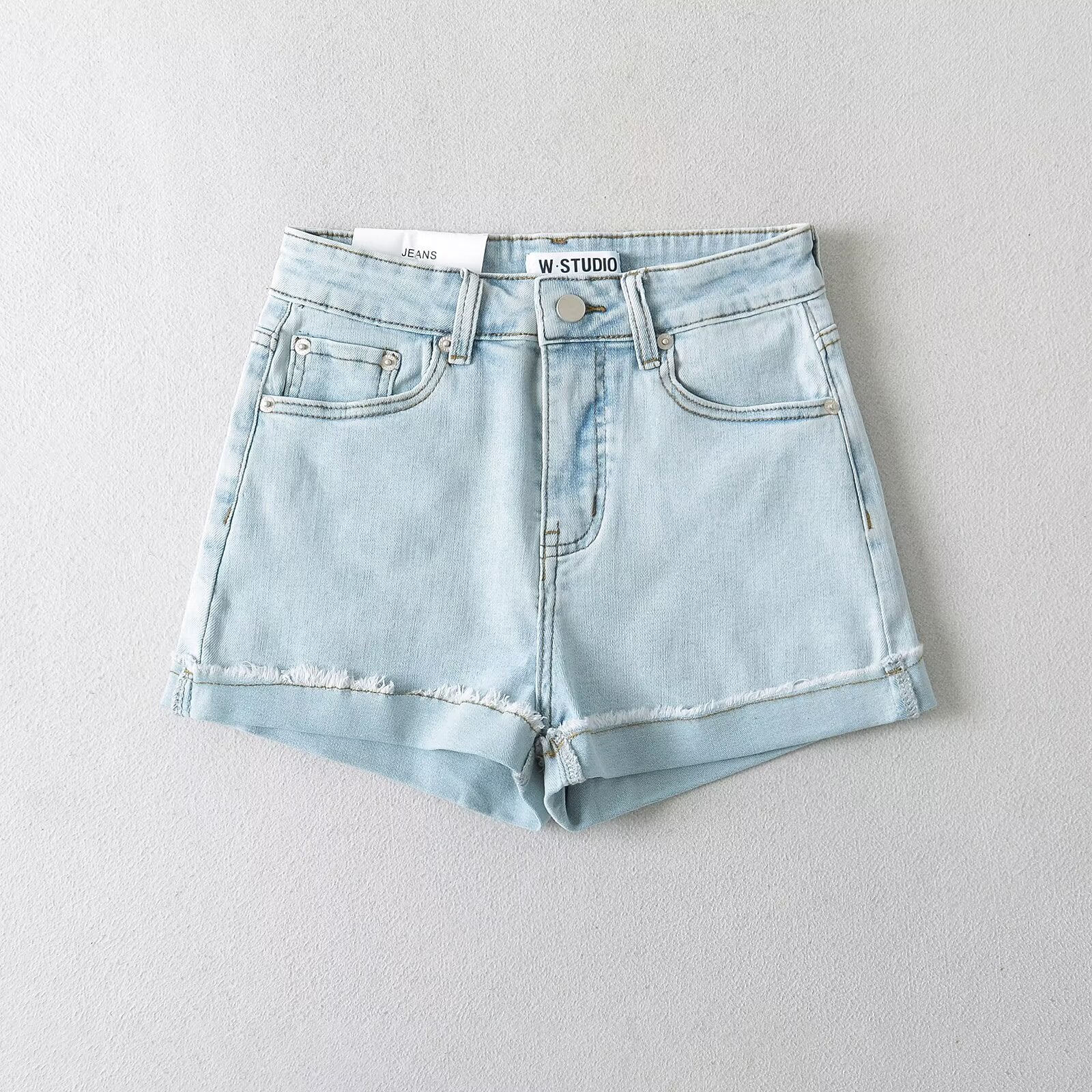 Women's denim shorts with a relaxed fit and finished edges, size S