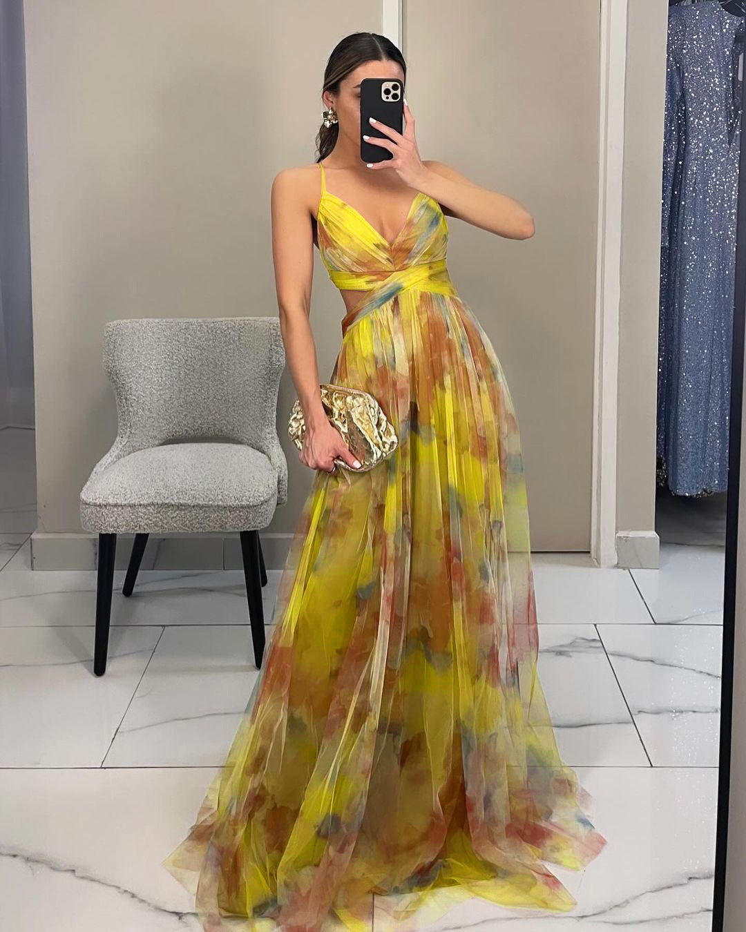 Valenzora | Gorgeous long dress made of printed tulle with a floral boat neckline, slit side, sleeveless, elegant, vintage, evening dress for women