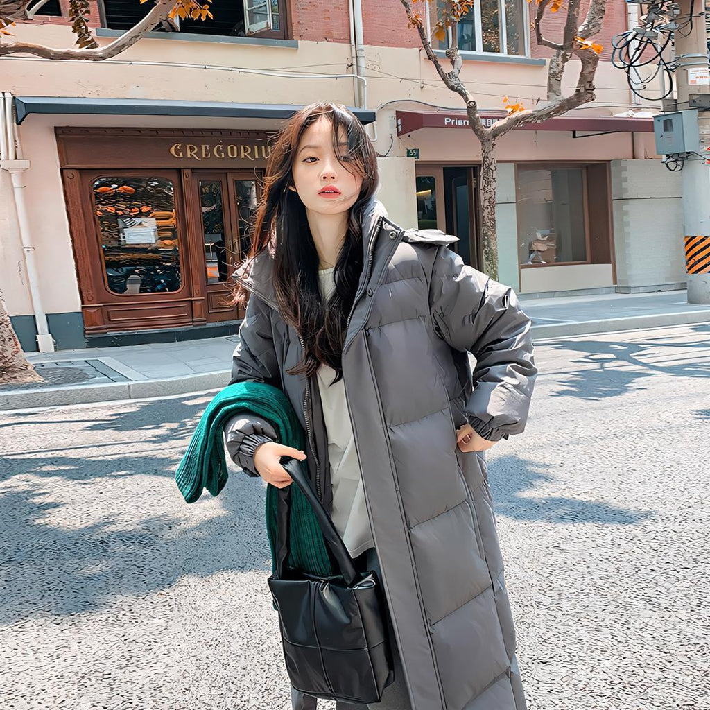 Valenzora | Pleated coat with hood - Stylish winter clothing