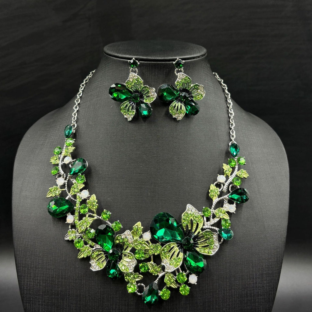 Valenzora | Brautschmuck Blumenketten und Ohrringe