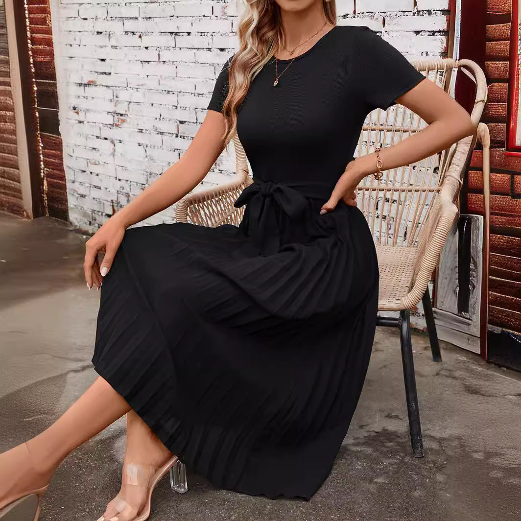 Valenzora | Lässiges, fließendes Midikleid mit kurzen Ärmeln und Gürtel