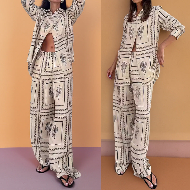 Elegantes Damenset, bestehend aus einer lässigen Bluse und weit geschnittener Hose, Größe [size missing]