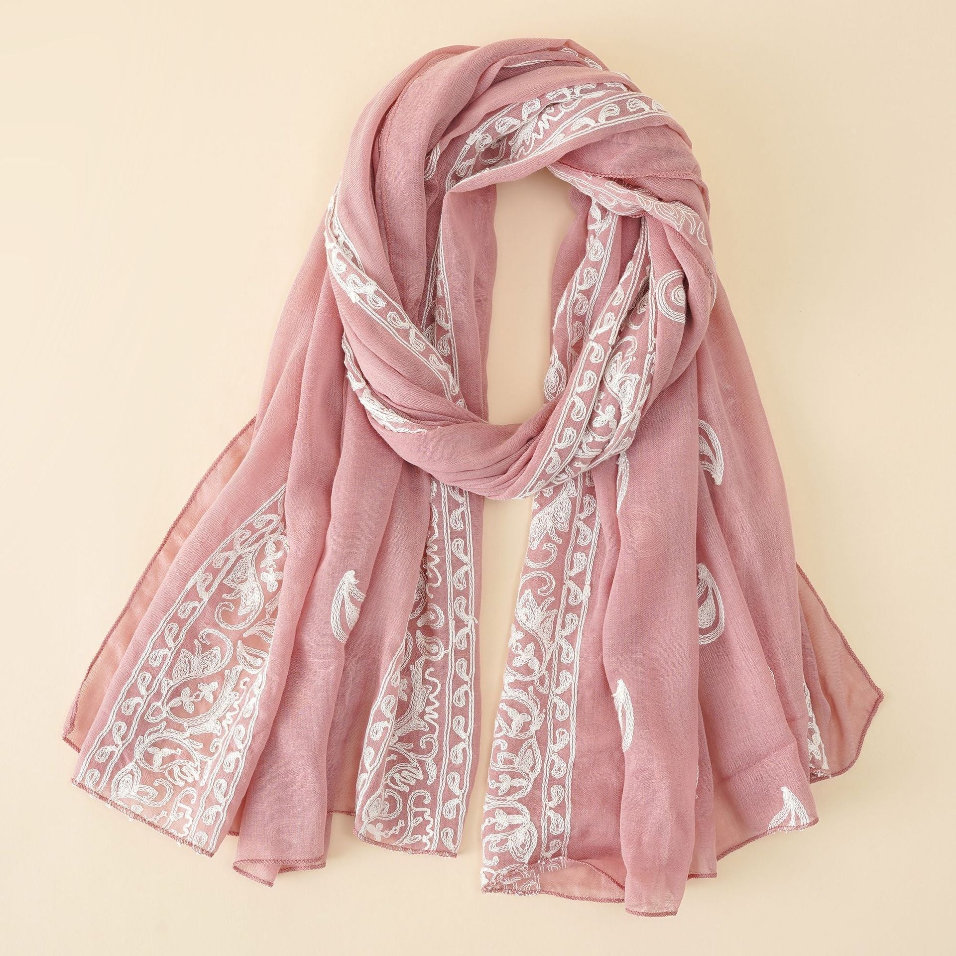 Eleganter Damenschal aus hochwertigem Chiffon mit zarter Stickerei, Größe [Größe fehlt]