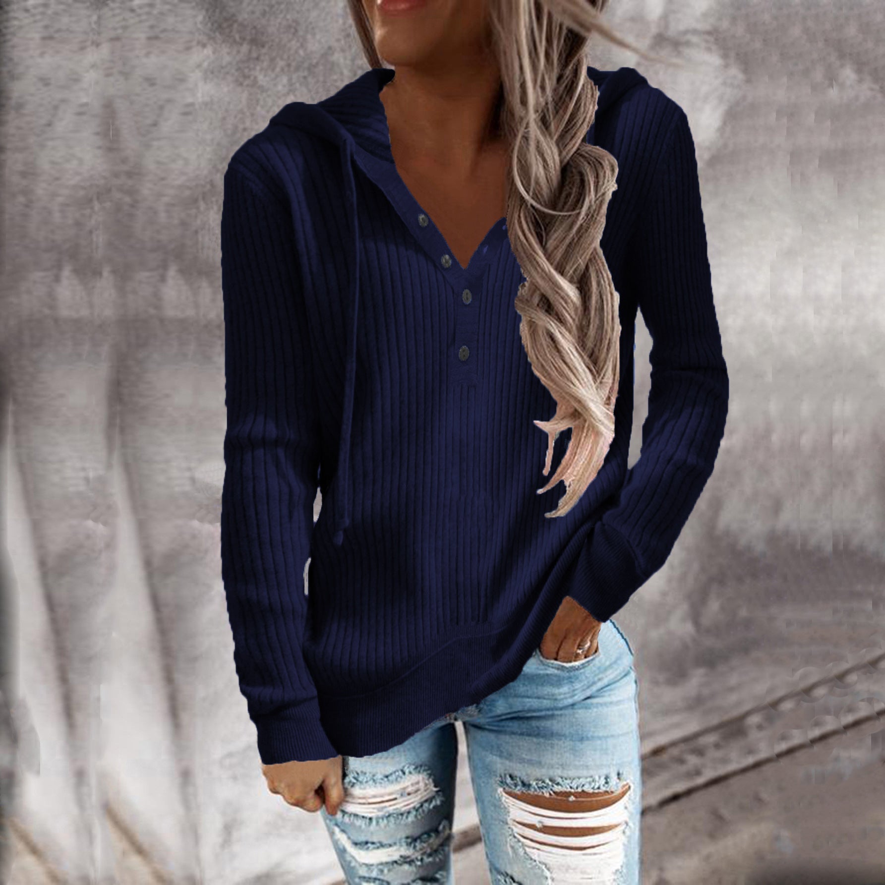 Kapuzenpullover für Damen mit Strukturrippenmuster und praktischen Knopfdetails, Größe S