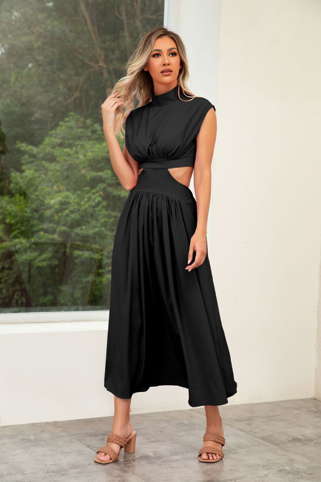 Damen-Cut-Out-Sommerkleid mit hohem Kragen, Größe