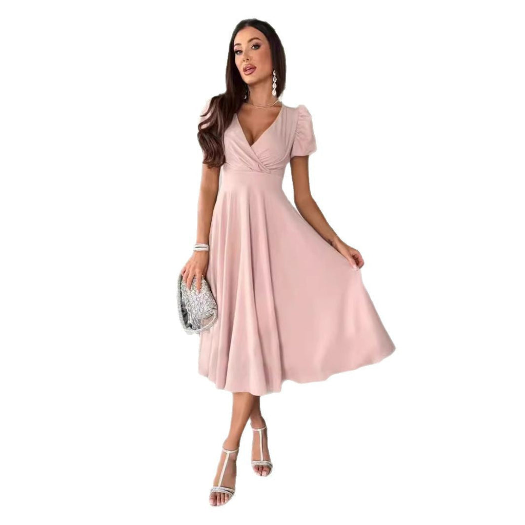 Valenzora | Enganliegendes, einfarbiges Kleid mit Puffärmeln und ausgestelltem Rock