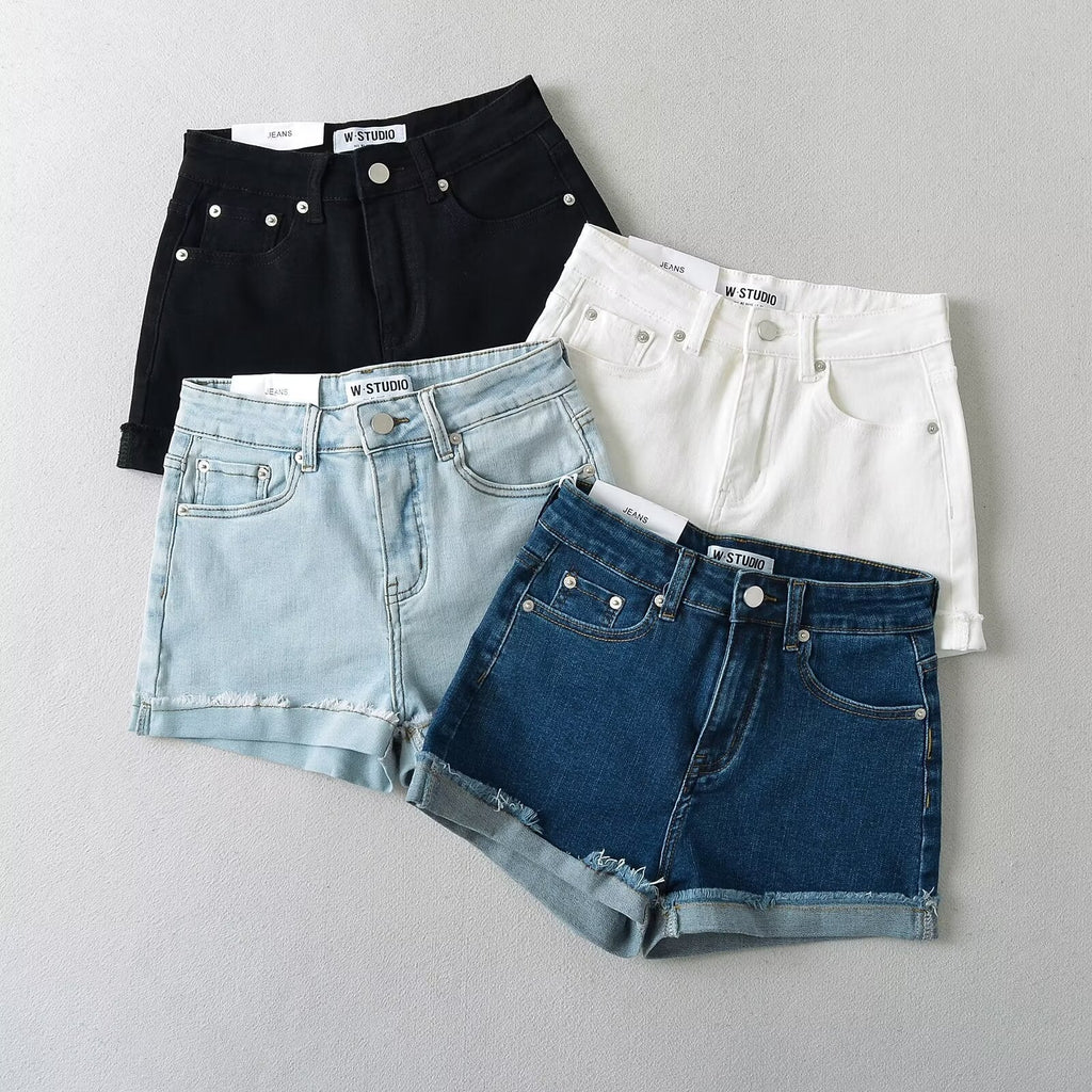 Women's denim shorts with a relaxed fit and finished edges, size S