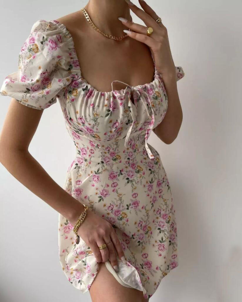Women's floral print mini dress with puff sleeves, size