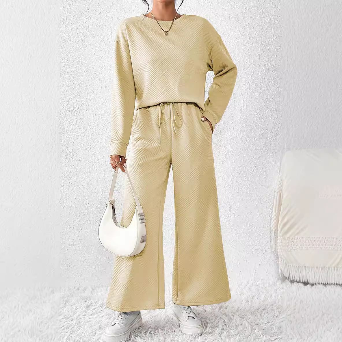 Women's comfortable lounge set with textured pattern, size