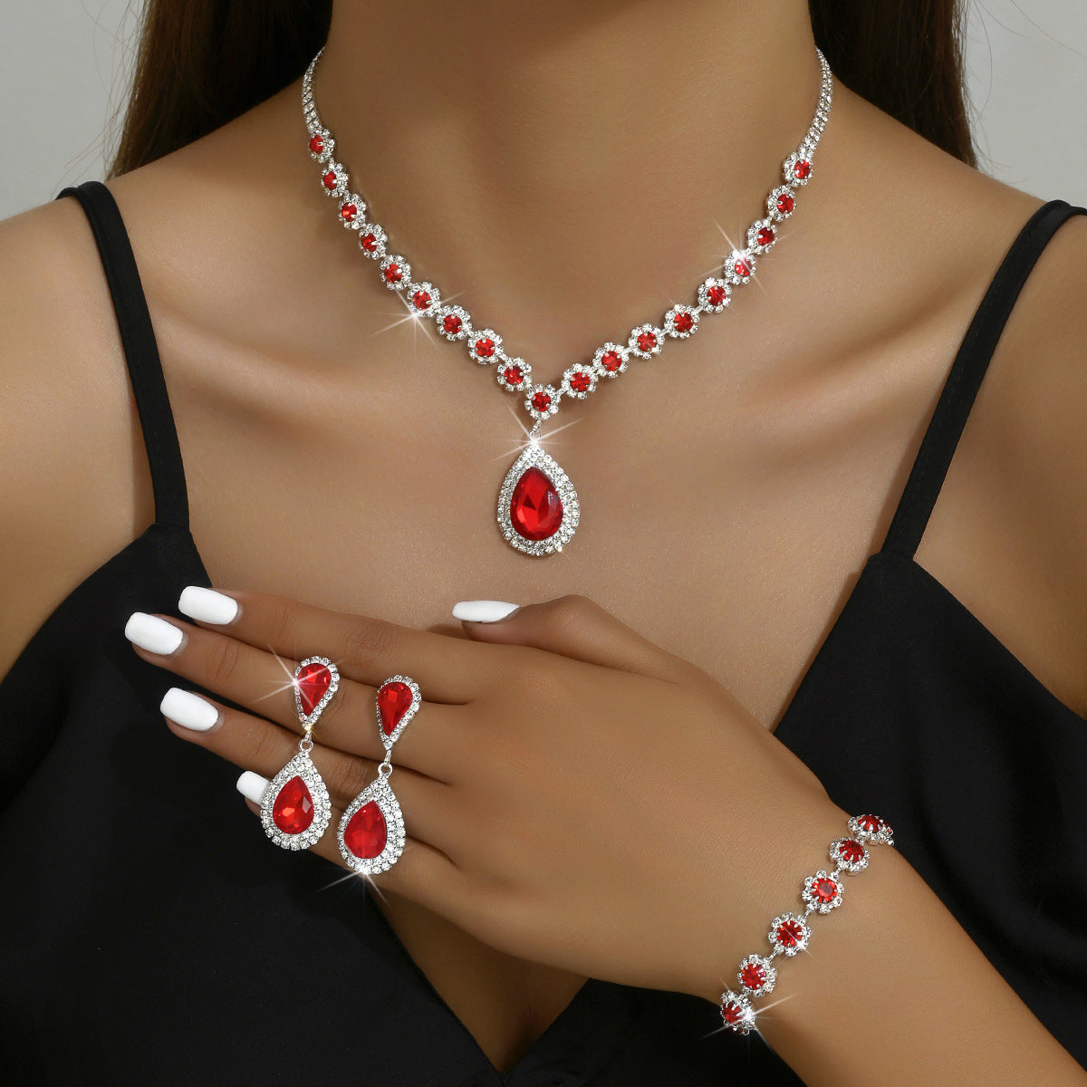 Valenzora - Schmuckset aus verzinktem Strass