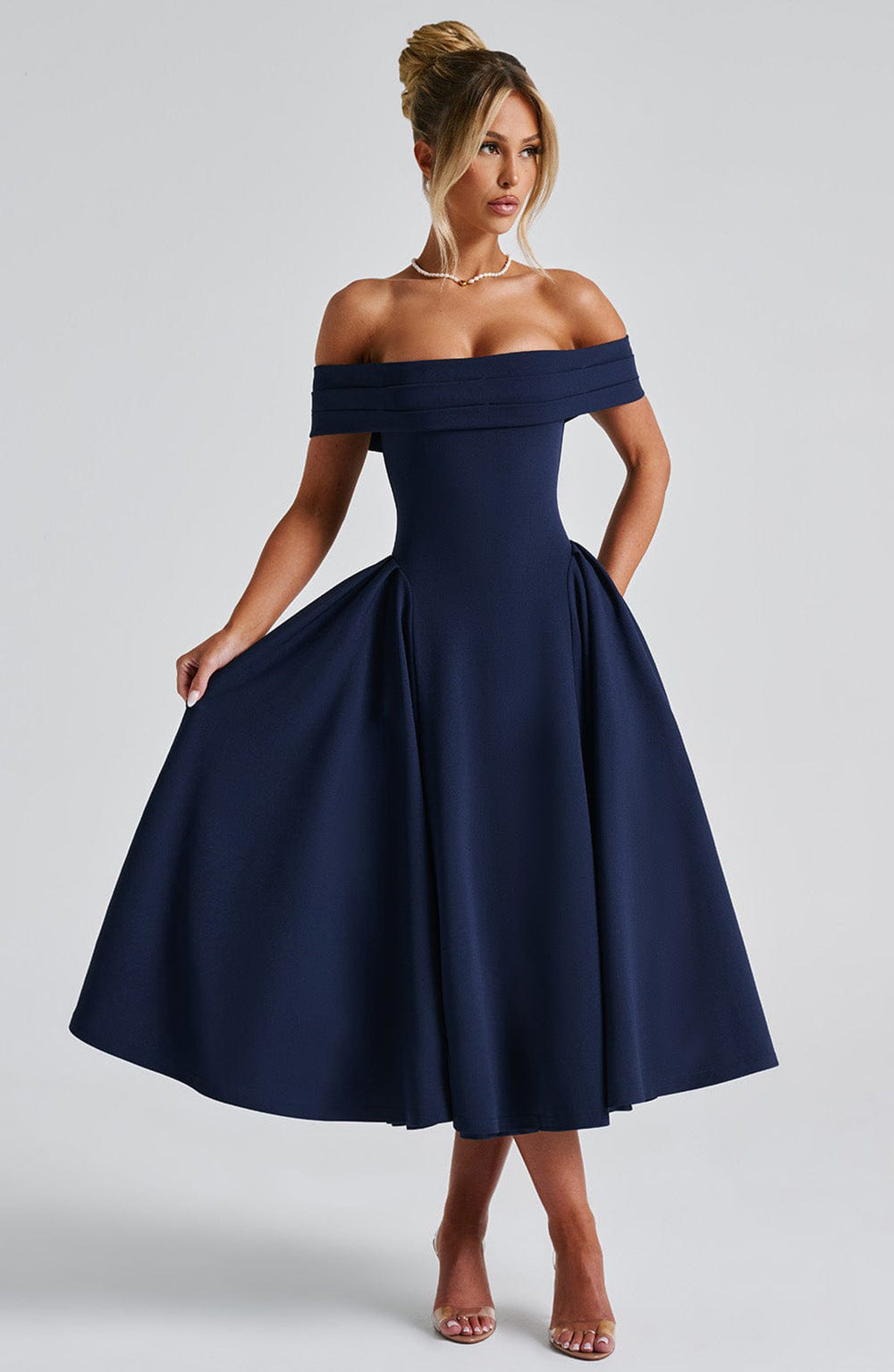 Women's elegant evening dress with off-the-shoulder design and voluminous skirt, size S
